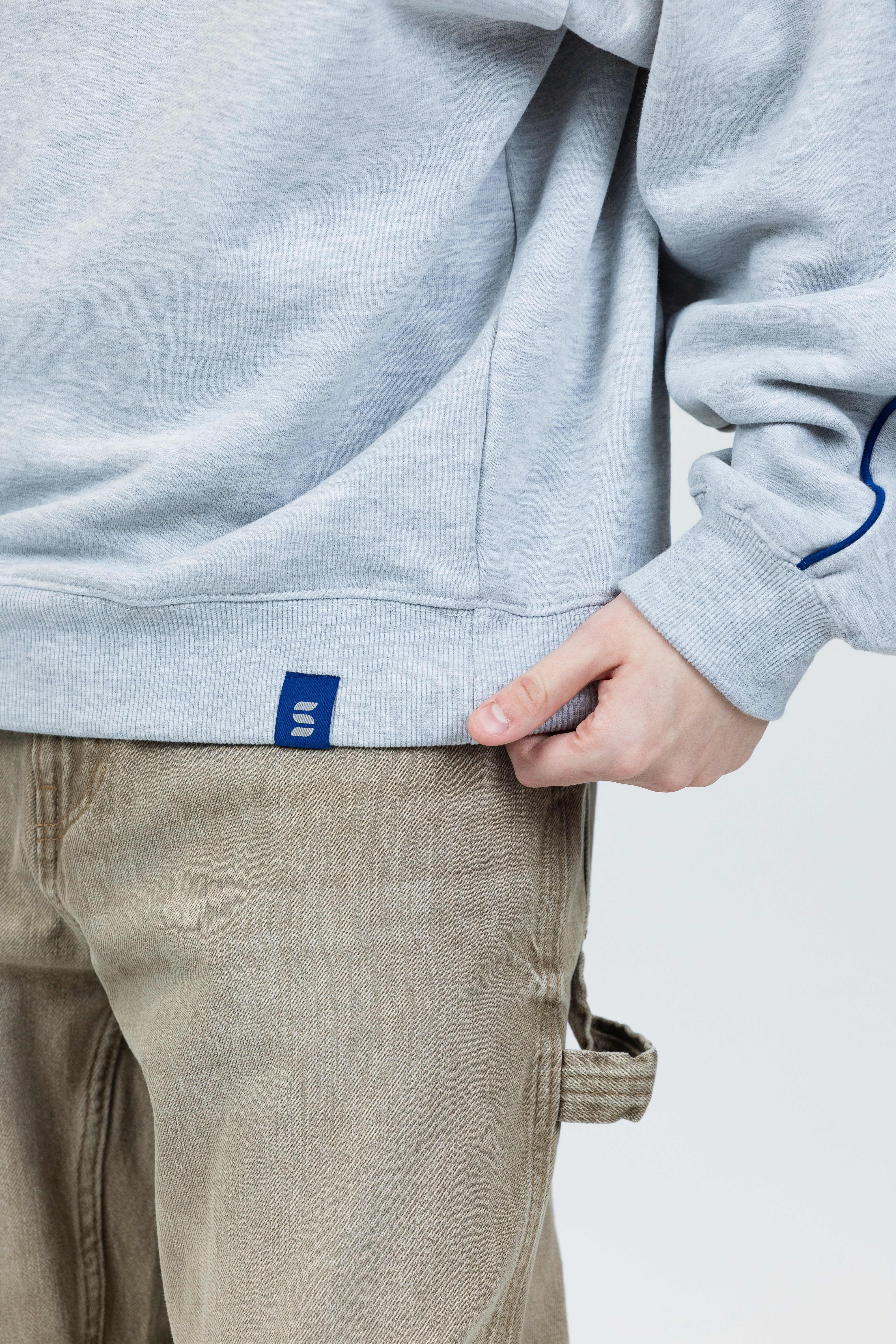 Jonas is wearing a size XL 