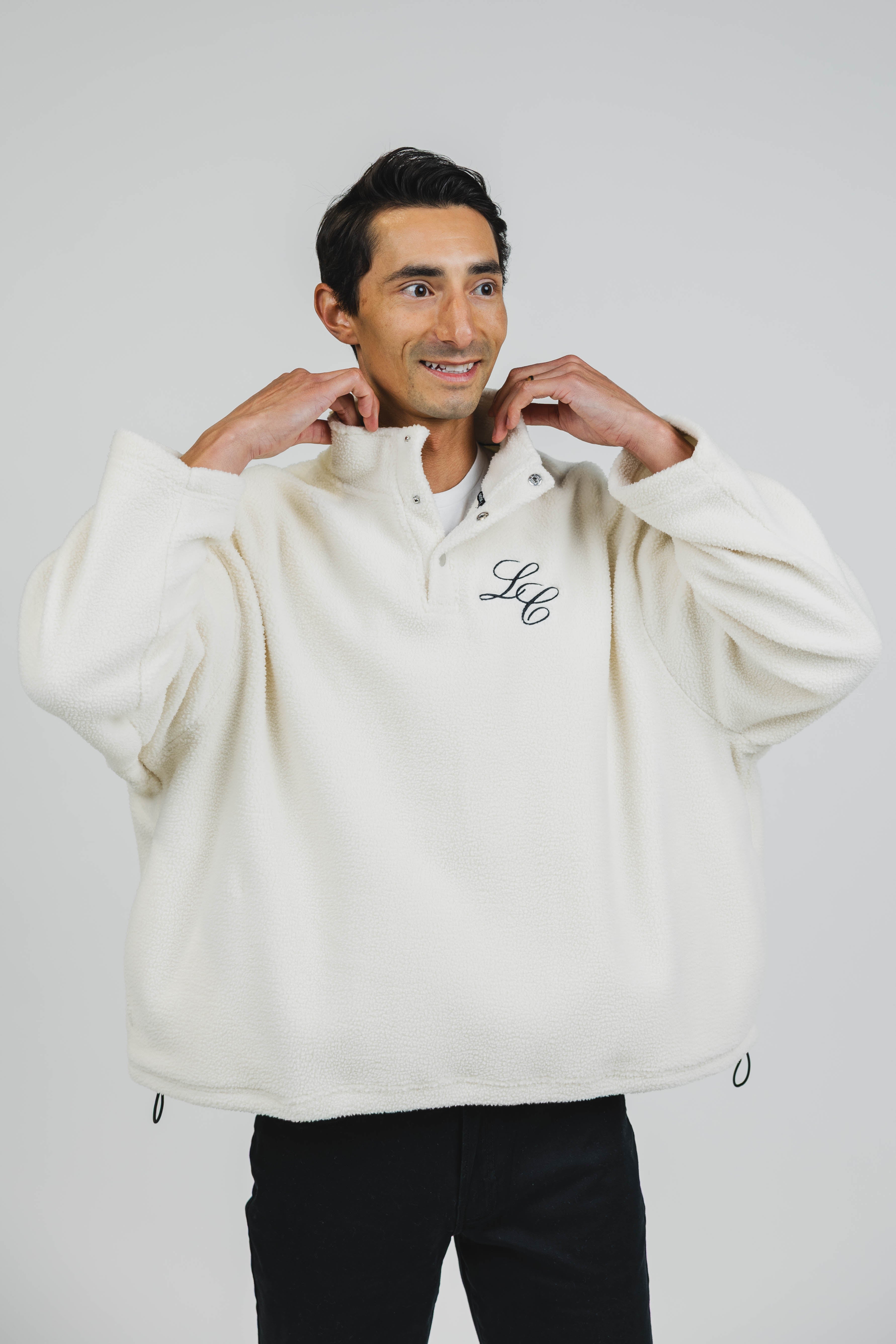 Ian is 6'1" and wears a size L