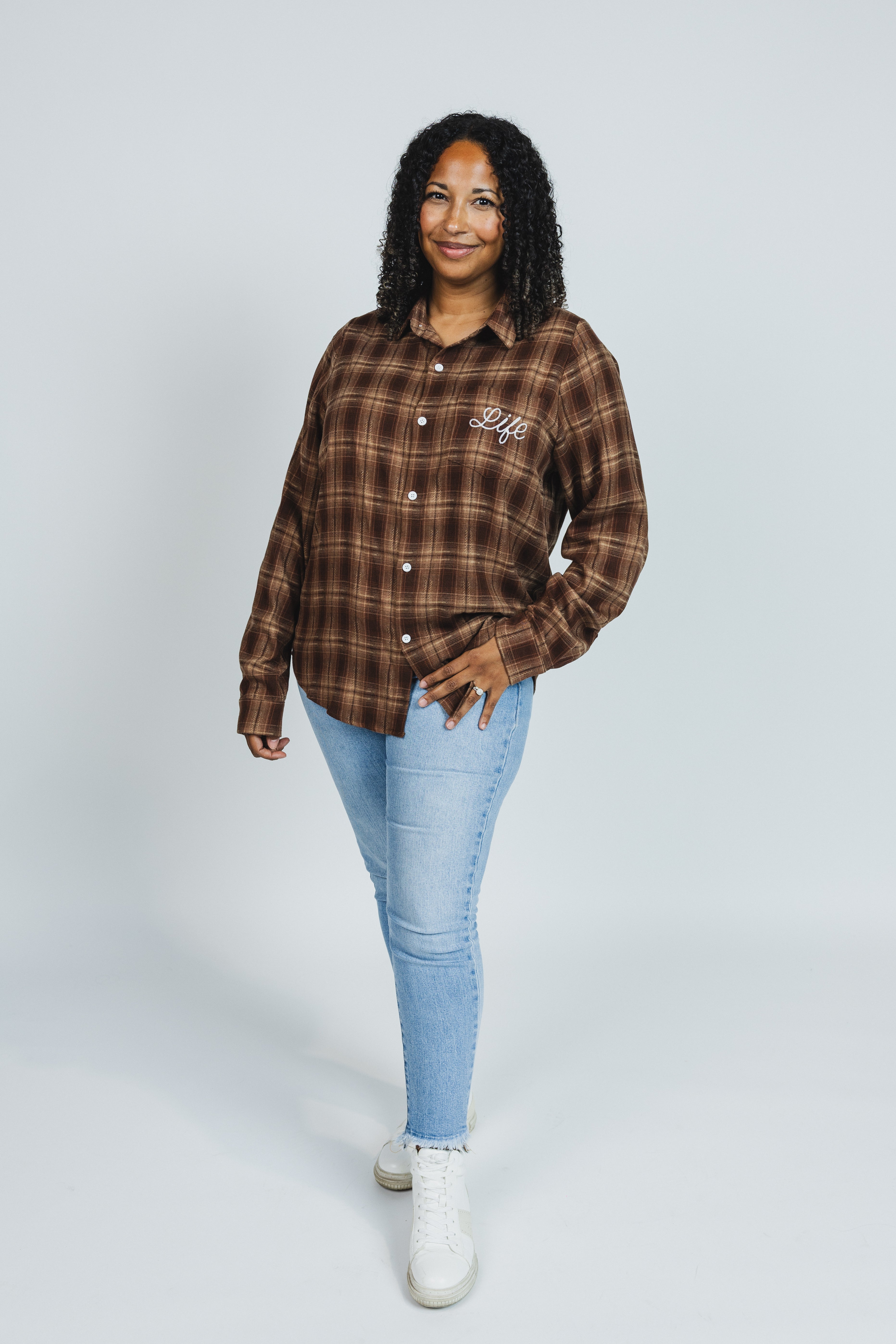 Aarikah is wearing a size L