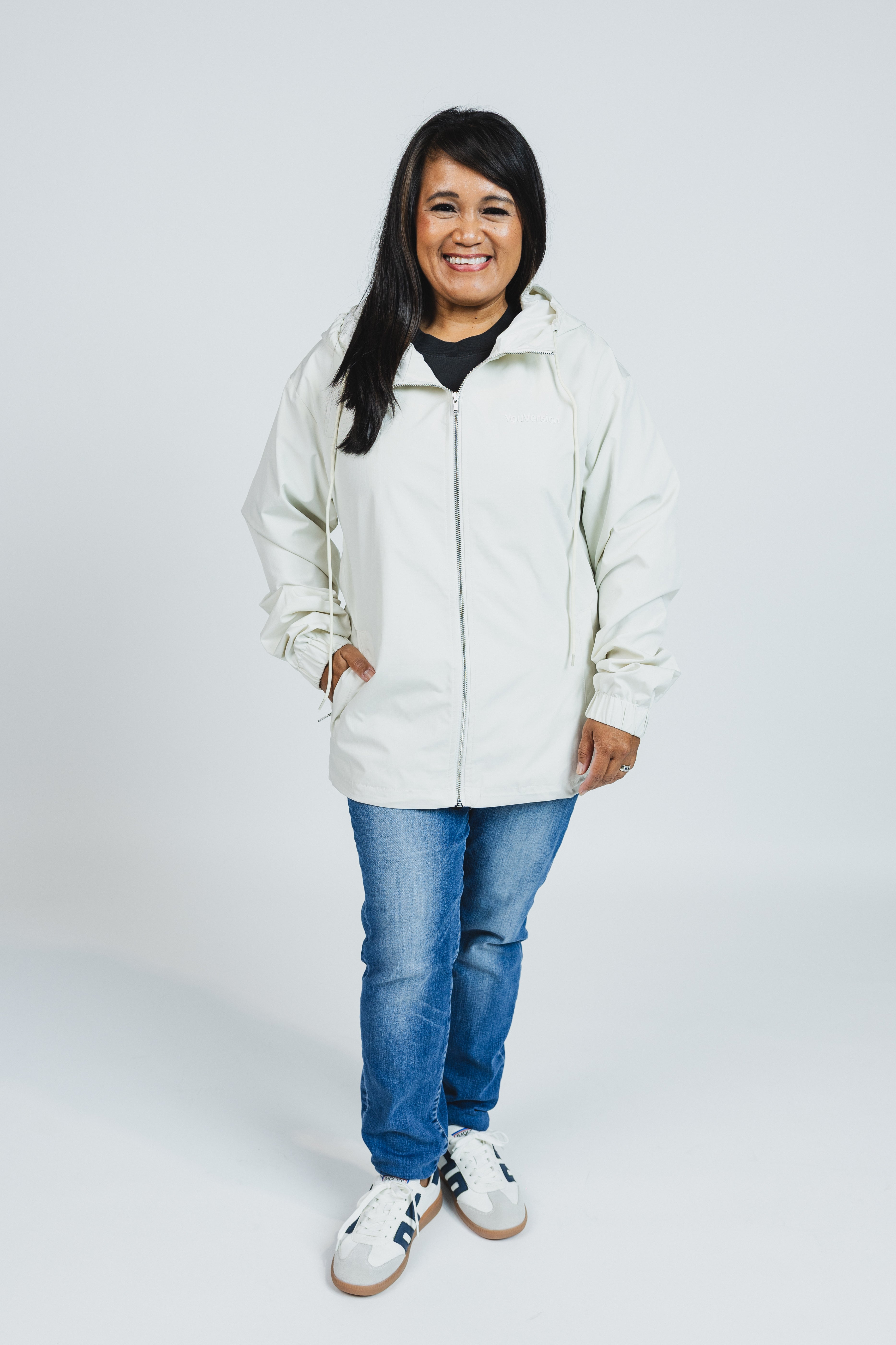 Genelie is wearing a size L