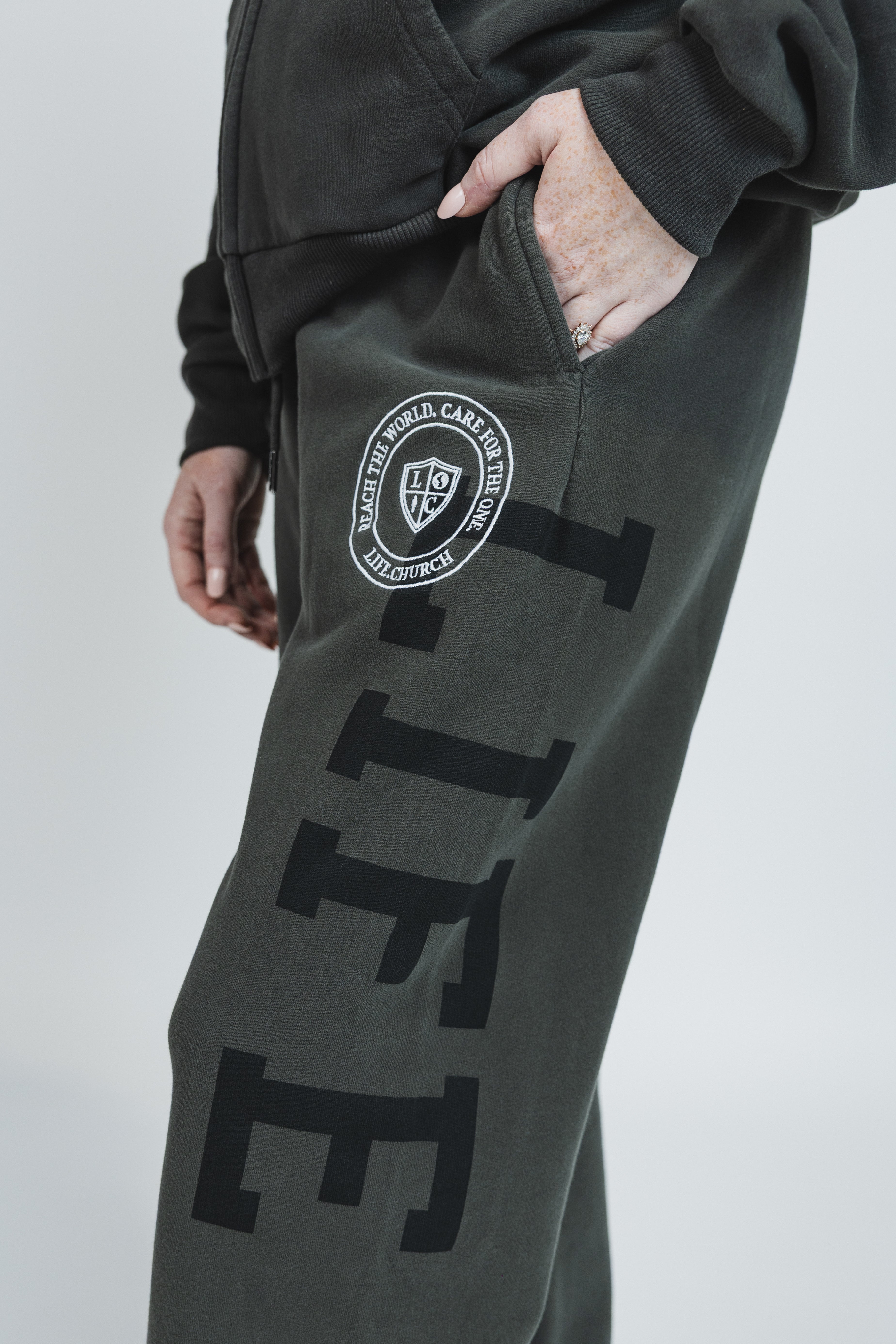 Life Relaxed Sweatpants