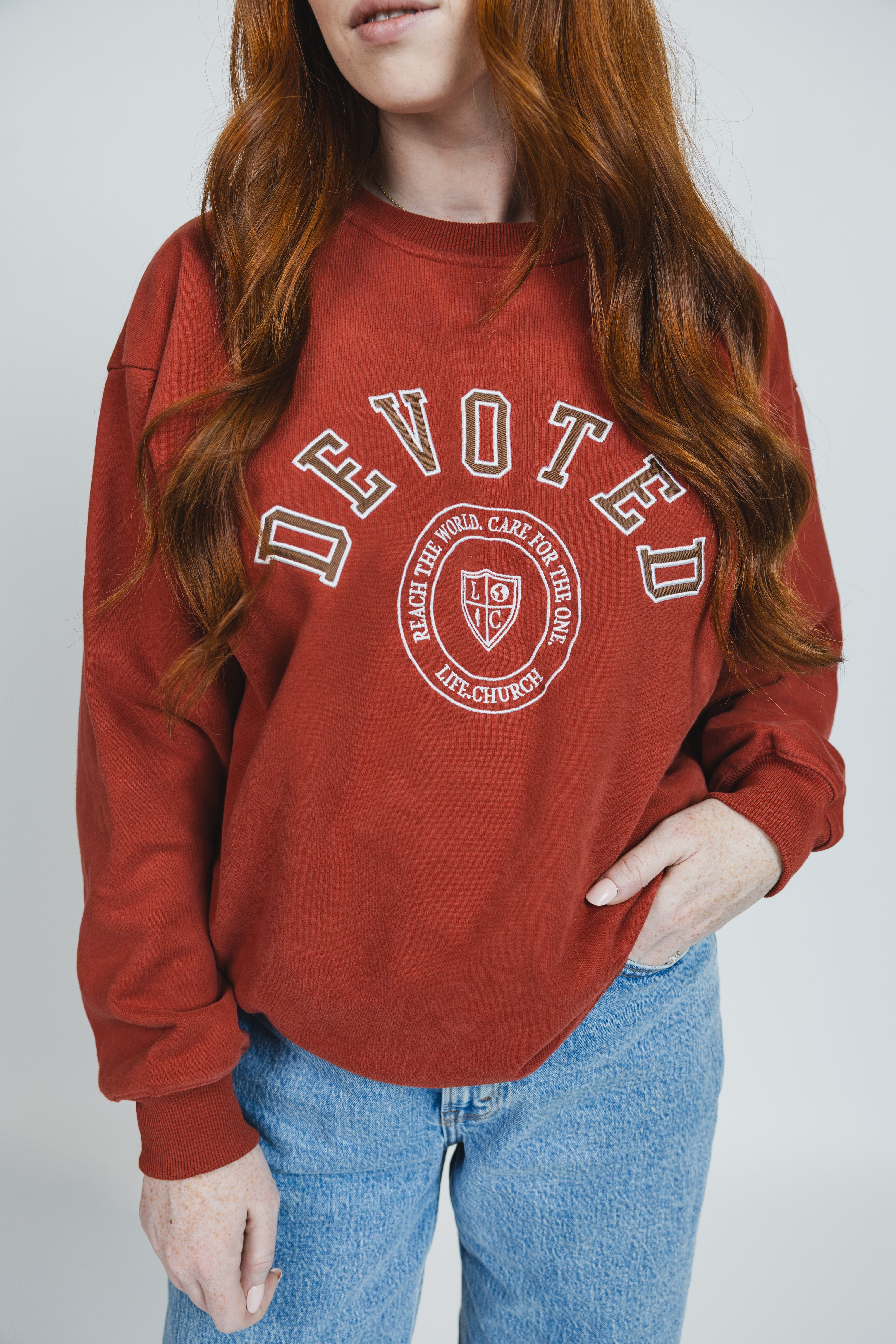 Maylee is wearing a size M